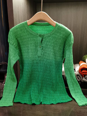 Autumn Work Casual Slimming Versatile Base Shirt  Sweat-Absorbent Pleated Gradient T-Shirt Top Solid