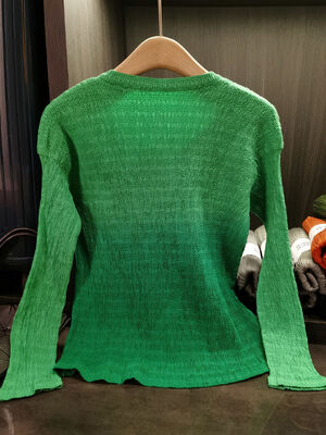 Autumn Work Casual Slimming Versatile Base Shirt  Sweat-Absorbent Pleated Gradient T-Shirt Top Solid