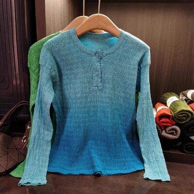 Autumn Work Casual Slimming Versatile Base Shirt  Sweat-Absorbent Pleated Gradient T-Shirt Top Solid