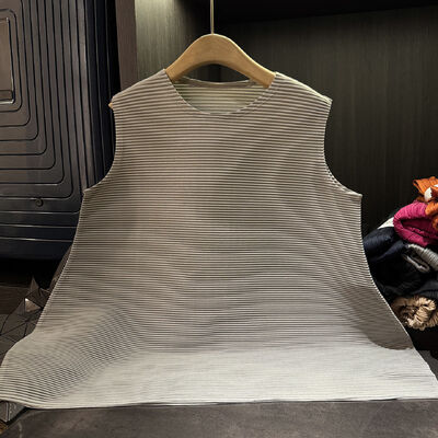 Autumn New Neck Sleeveless T-Shirt Top High-End Elegant Plus Size Solid Color Textured Pleated Versatile Casual Breathable Front