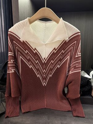 European Station Autumn New Fashion V-Neck Color-Block Print Dragon Scale Ruched Loose Butterfly Sleeve Polyester Knitted