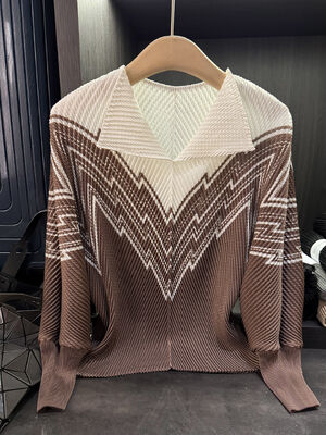 European Station Autumn New Fashion V-Neck Color-Block Print Dragon Scale Ruched Loose Butterfly Sleeve Polyester Knitted