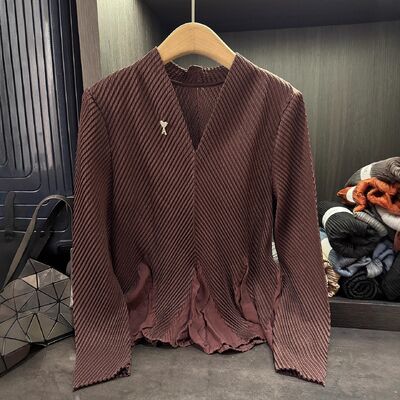 High-end Dragon Scale Pleated V-neck Solid Color Breathable Long Women Autumn Casual Elegant Loose Butterfly Sleeve Polyester