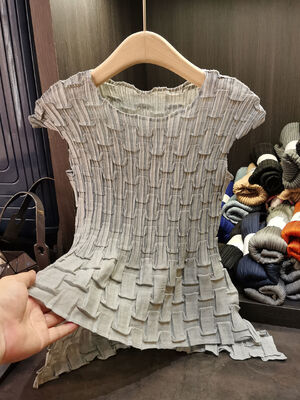 High-End Summer New Design Solid Square Grid Pleated T-Shirt Handmade Slimming Commuting Versatile Casual Top Knitted