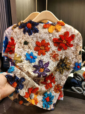 High-End Women's Summer Top Elegant Embroidered Three-Dimensional Floral Stylish Loose Round-Neck Short-Sleeve Polyester Knit