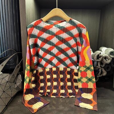 Small niche design, grid print, contrasting color round neck T-shirt, autumn new style, casual loose fit, pleated top