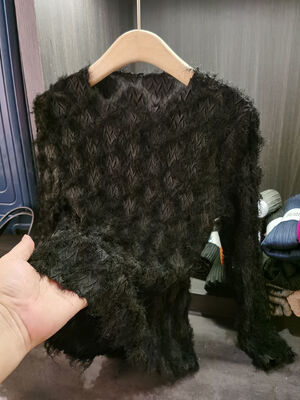 High end pleated solid color round neck long sleeved loose fit, stylish slimming T-shirt top