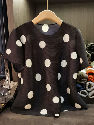 Korean-Style Women's Polka-Dot Neck Short-Sleeved T-Shirt Simple Loose Casual Slimming Top Versatile for Summer Anti-Pilling