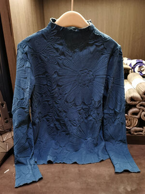 Japanese Pleated Stand Collar Long Sleeve T-shirt Top Printed Pleated Embodying Pleated Process Makes Flower Fashionable