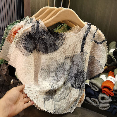 Women's High-End Summer Short-Sleeved T-Shirt Corrugated Design Jacquard Pleated Loose Top Anti-Pilling Knitted Fabric