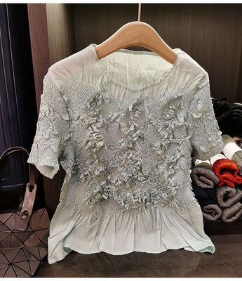 Heavy Industry Handmade Loose-Fitting Summer T-Shirt Piled Flowers Ruffled Crewneck Casual Style Solid Polyester Simple Front