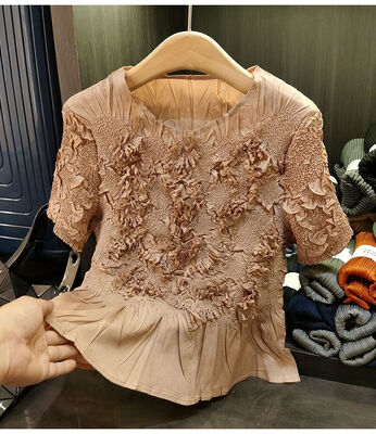 Heavy Industry Handmade Loose-Fitting Summer T-Shirt Piled Flowers Ruffled Crewneck Casual Style Solid Polyester Simple Front