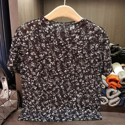 Women's Summer Elegant Casual T-Shirt Pleated Floral Print Small Round Neck Loose Fit Versatile Stylish Made of