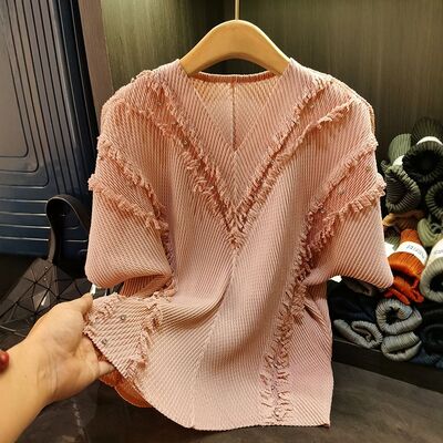 Women's High-End Dragon Scale Pleated V-Neck Top New Design Solid Color Casual Loose Short Sleeve T-Shirt for Spring/Summer