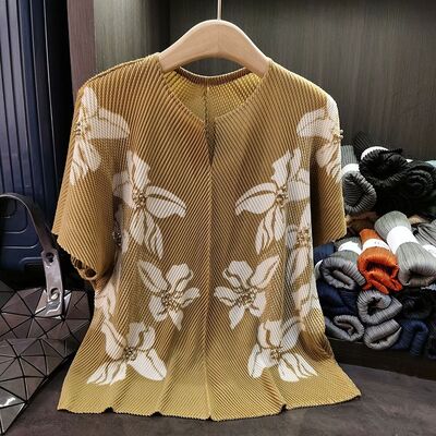 Niche Design High-End Women's V-Neck T-Shirt  Dragon Scale Pleated Print Commuter Loose Plus Size Casual Short Summer