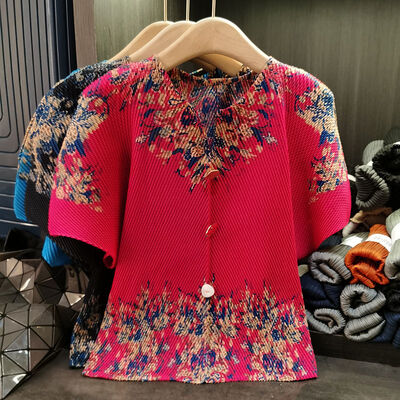 Printing High-End Women's Spring Summer Top Dragon Scale Pleated Three-Button Printed Elegant Loose Casual T-Shirt Knitted Fabric