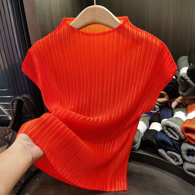 Versatile Slimming Bright Pink Pleated T-Shirt for Women Spring Summer Casual Style Loose Fit Knitted Top with Solid Pattern
