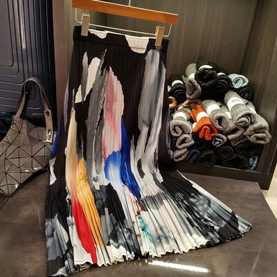 Women's Retro Style Summer Half Skirt New Casual Elastic Waist Pleated Mid-Length Design Oil Painting Contrasting Detail