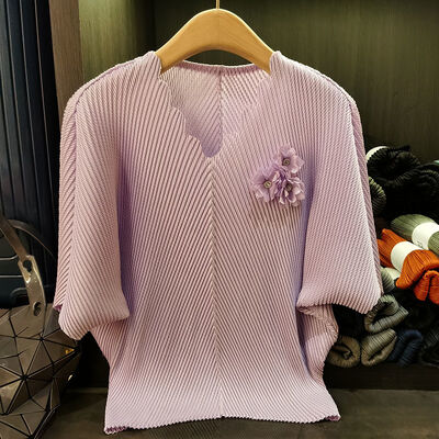 Niche Design Women's Elegant V-Neck Floral T-Shirt for Spring Summer Loose Casual Woven Fabric Digital Printing Solid