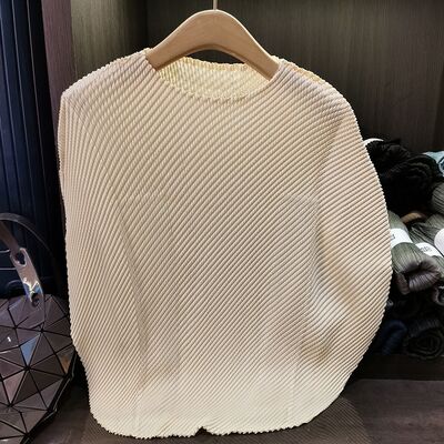 Women's Loose-Fitting Batwing Sleeve T-Shirt for Spring Summer Casual New Solid Color Dragon Scale Design