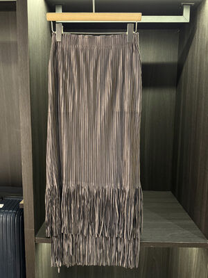 High-end Autumn Velvet Solid Color Casual Versatile Slimming Midi Skirt for Women 100% Polyester