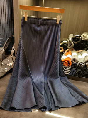 High-End Women's A-Line Skirt Pleated Solid Color Summer Casual Versatile Slimming Elastic Waist Plus Size Mid-Length Skirt