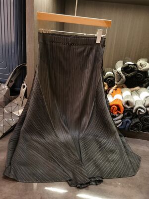 High-End Women's A-Line Skirt Pleated Solid Color Summer Casual Versatile Slimming Elastic Waist Plus Size Mid-Length Skirt