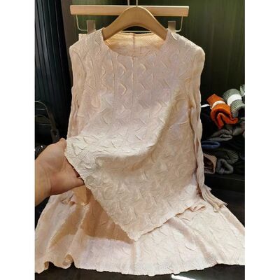 Luxury Three Houses Fashion Solid Color Folded Two Piece Set for Women