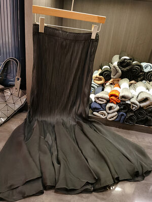 European Vintage Women's Fashion Puffy Skirt Elegant Color Mesh with  Winter Style New for Spring Season