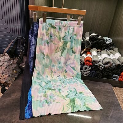 Niche Fashion High-End Mid-Length Skirt Floral Pleated Slimming Elastic Waist Casual Style Versatile for Spring and Summer