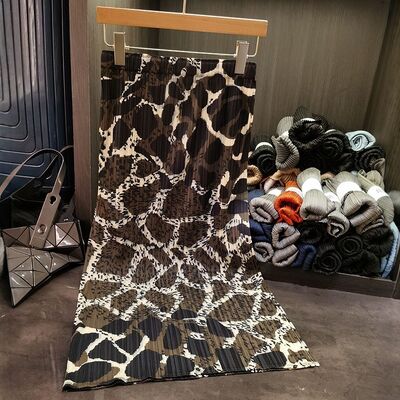 French Style Summer New Retro Midi Skirt High Waist Slimming Versatile Thin Pleated Half Skirt for Women Casual Style