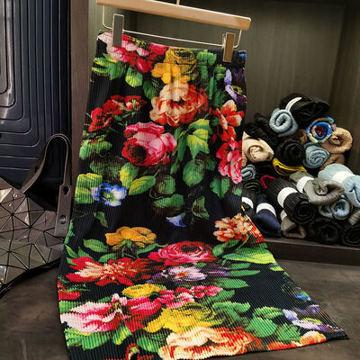 High-End Summer A-Line Skirt with Fresh Ink Wash Pleated Floral Design Vintage Style Elastic Waist and Slimming Effect