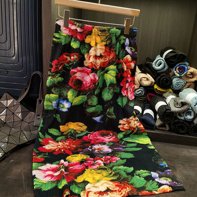 High-End Summer A-Line Skirt with Fresh Ink Wash Pleated Floral Design Vintage Style Elastic Waist and Slimming Effect