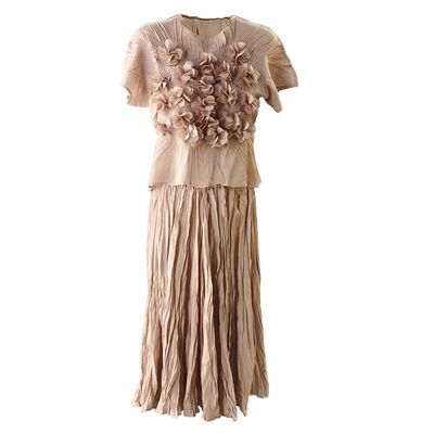 Handmade High-End Floral Two-Piece Set for Women Long Neck Short Sleeve Top Flared Skirt Casual Style for Spring/Summer Fashion