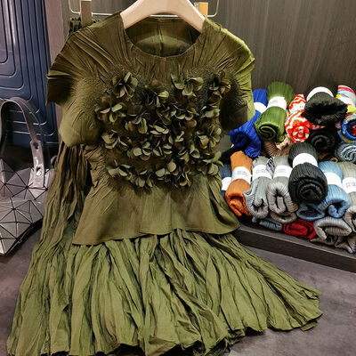 Handmade High-End Floral Two-Piece Set for Women Long Neck Short Sleeve Top Flared Skirt Casual Style for Spring/Summer Fashion