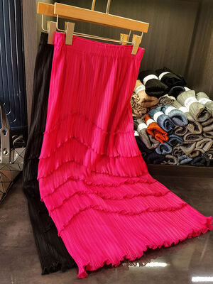 2025 Vintage High Waist Skirt for Women High End Breathable Elastic Slimming Versatile Solid Color Natural Wrinkle Splicing