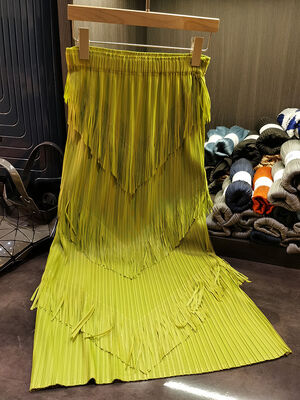 Solid Color Skirt Women 2024 Summer New Multi-layer Elastic Waist Gentle Skirt Casual Pleated Skirt