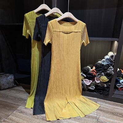 Women's High-End French Style Summer Dress Belly-Covering Long Elegant Pleats Loose Fit Plus-Size Casual Round-Neck Solid