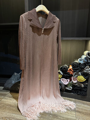 Autumn New Style High-End Dragon Scale Pleated Tassel Dress Plus Size Batwing Sleeve Elegant Floor-Length Casual Style Solid