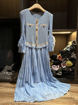 2025 Summer European Station's New Fashion Slim Fit Mid-Length Pleated Skirt Neck Patchwork Casual Mid-Length Pleated Midi Skirt