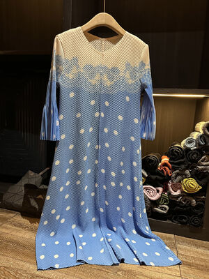 Advanced style new polka dot print loose oversized dragon scale pleated elegant dress with temperament