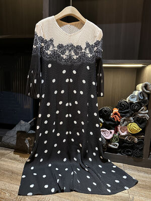 Advanced style new polka dot print loose oversized dragon scale pleated elegant dress with temperament