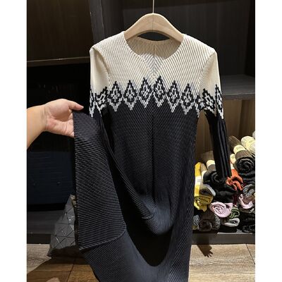 High-End Women's Long Dress Floral Waist Tie Slimming Fish Scale Design Loose Fit Casual Style Long Sleeved for Spring Autumn