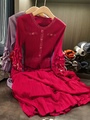 High-End New Autumn Elegant Mid-Length Dress Solid Color Single-Breasted Dress Decorative Pleated Lantern Sleeves Casual