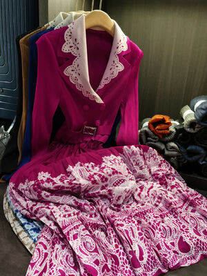 Niche Design Elegant Waist-Cinching Slimming Pleated Skirt Contrasting Print Floor-Length  Two-Piece Patchwork Featuring