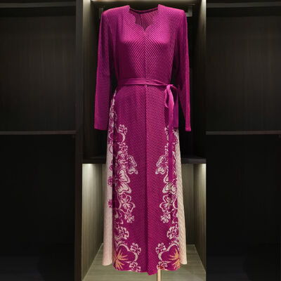 Autumn new high-end fashion V-neck dragon scale pleated printed loose plus size dress