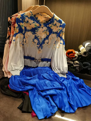 Autumn New Chinese-Style Retro Printed Pleated Patchwork Dress Vintage Style Lantern Sleeves Natural Waist-Cinching Woven Dress