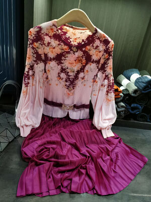 Autumn New Chinese-Style Retro Printed Pleated Patchwork Dress Vintage Style Lantern Sleeves Natural Waist-Cinching Woven Dress