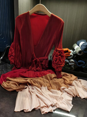 Autumn New High-End Fashion Elegant Satin V-Neck Ruched Tie Fake Two-Piece Dress for Women Casual Anti-Static Color-Block