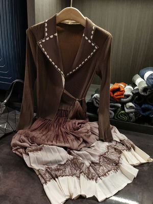 Autumn New Elegant Color-Blocking Printed Pleated Faux Two-Piece Dress Plus Size Casual Chiffon Lace Long Sleeves Suit Collar